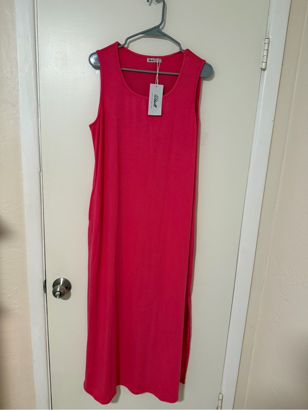 Unbranded Hot Pink Sleeveless Maxi Dress — Scoop Neck